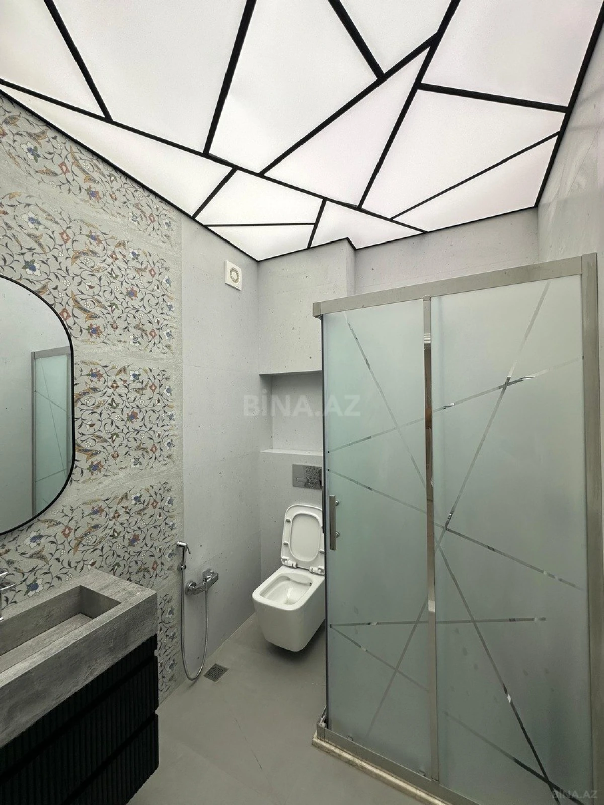 Kirayə verilir 2 otaqlı mənzil 60 m²