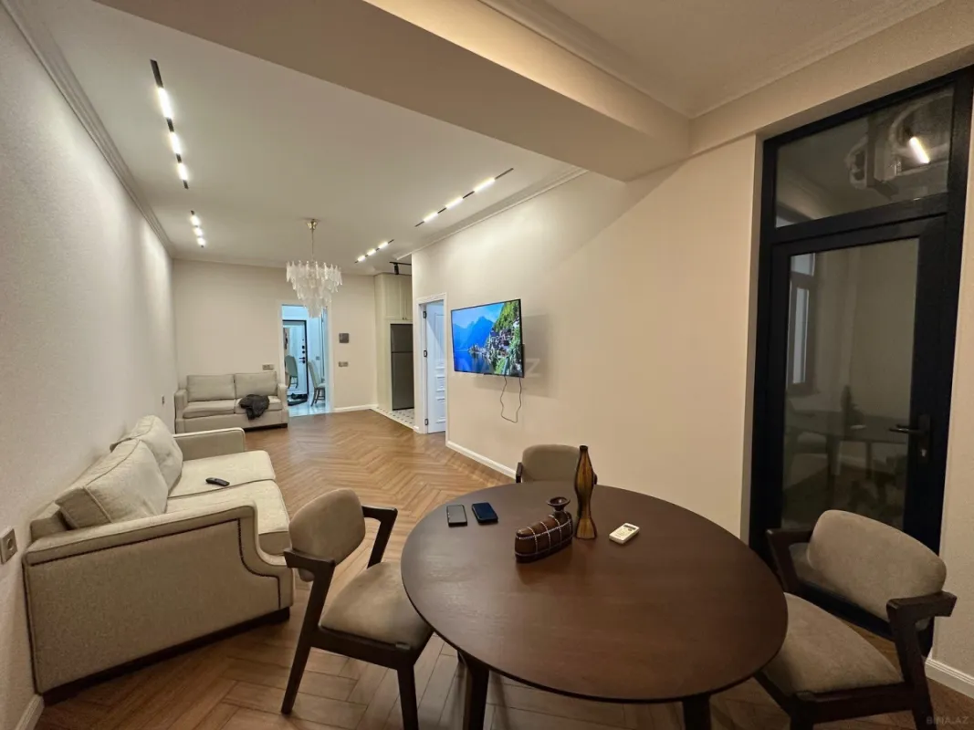 Kirayə verilir 2 otaqlı mənzil 60 m²