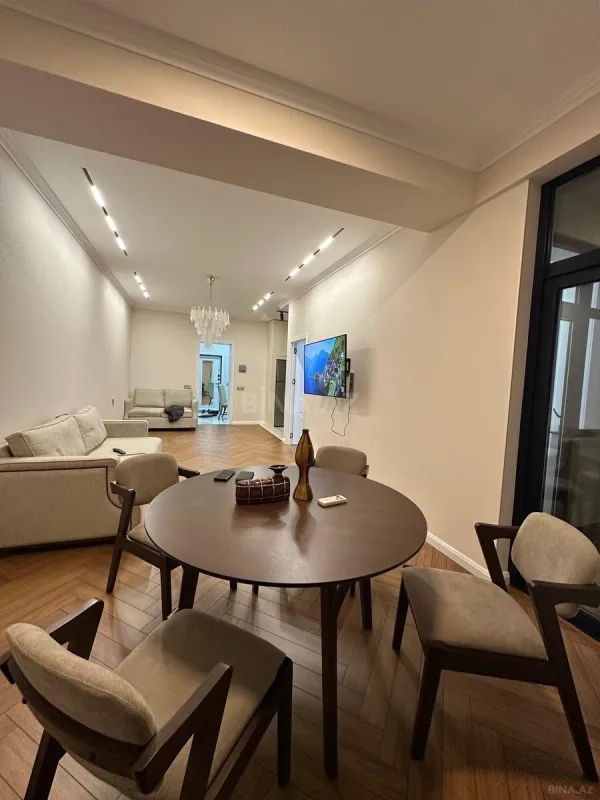 Kirayə verilir 2 otaqlı mənzil 60 m²