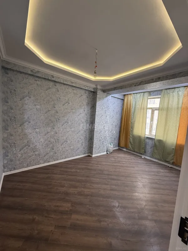 Satılır 2 otaqlı mənzil 61 m²