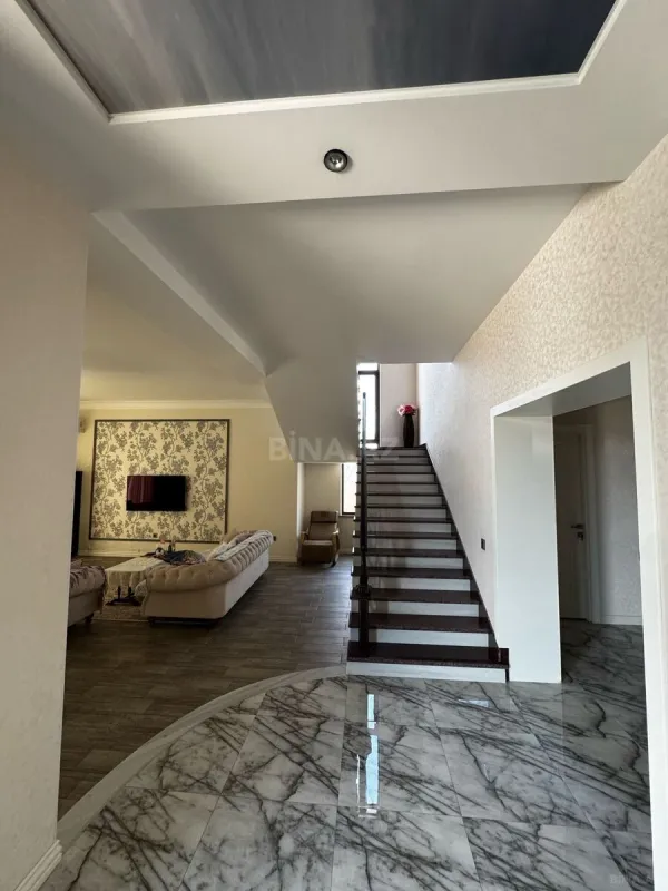 Kirayə verilir 4 otaqlı həyət evi 250 m²