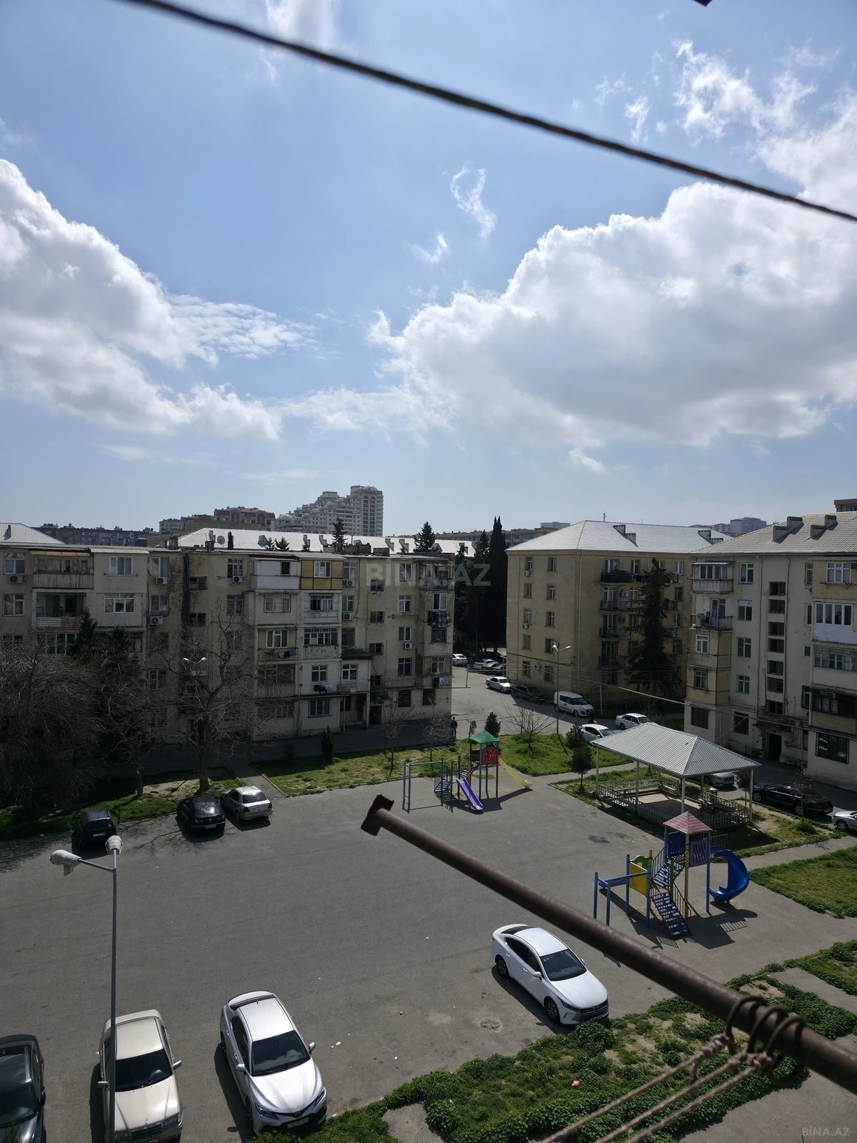 Satılır 3 otaqlı mənzil 67 m²