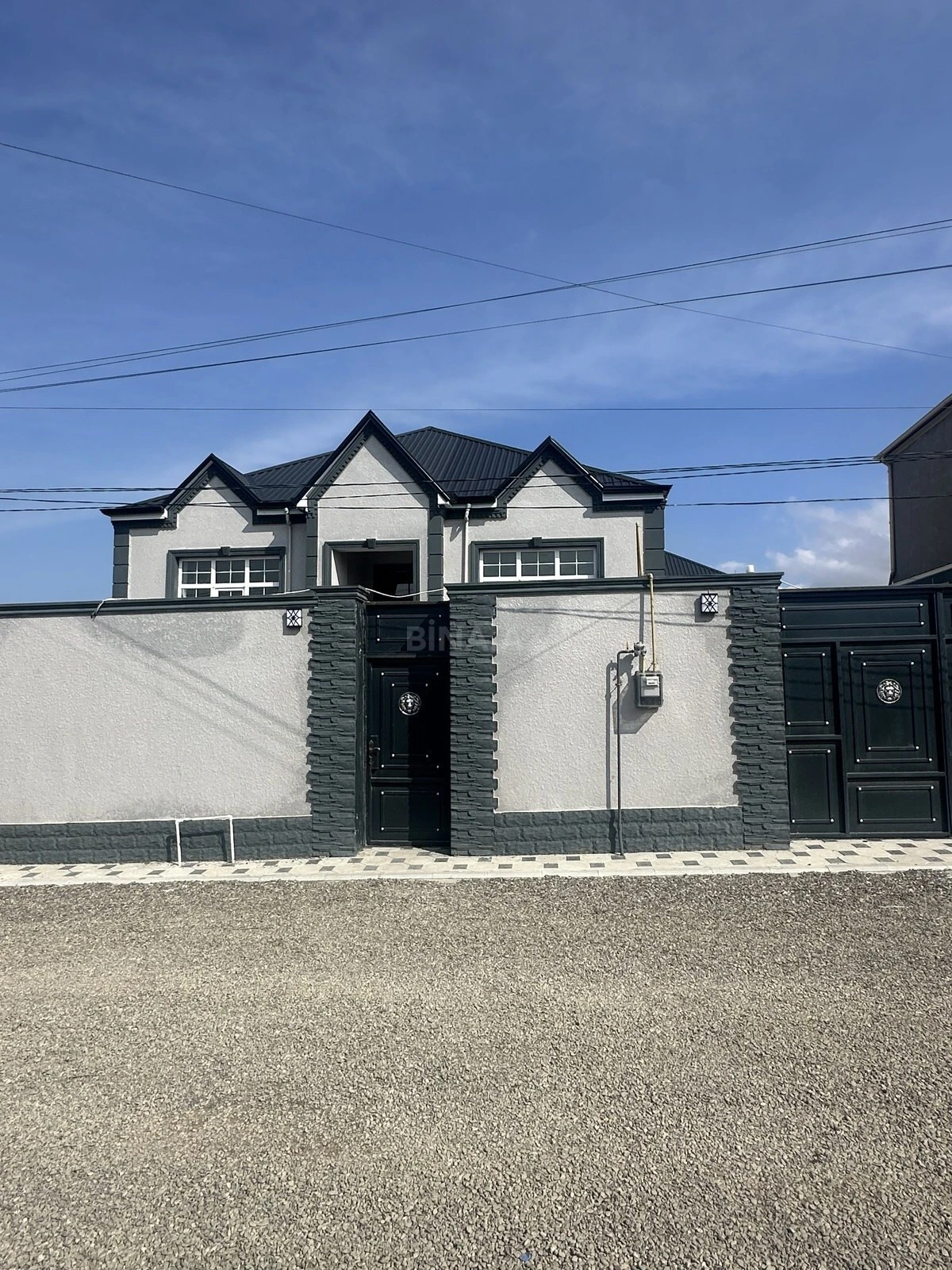 Satılır 4 otaqlı həyət evi 115 m²