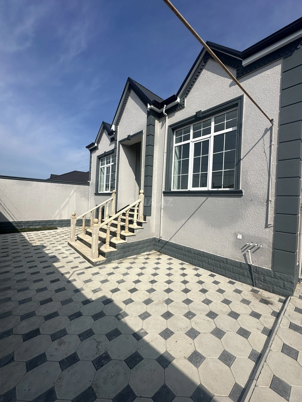 Satılır 4 otaqlı həyət evi 115 m²