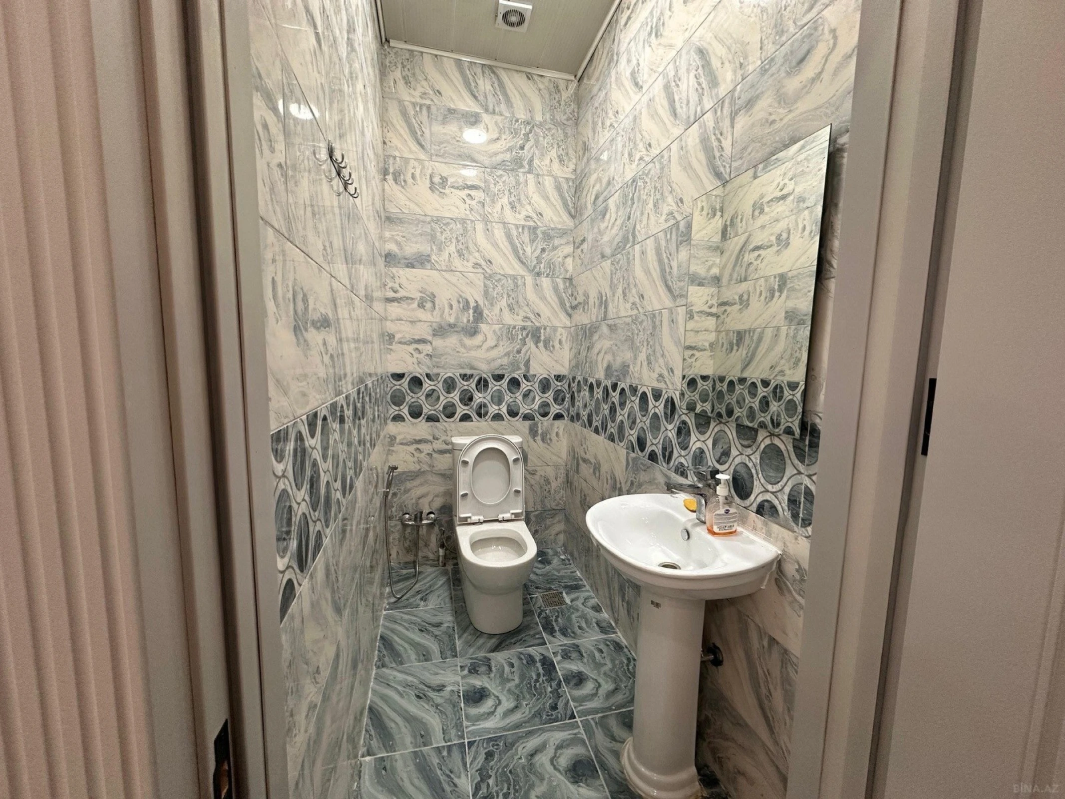 Satılır 5 otaqlı həyət evi 190 m²