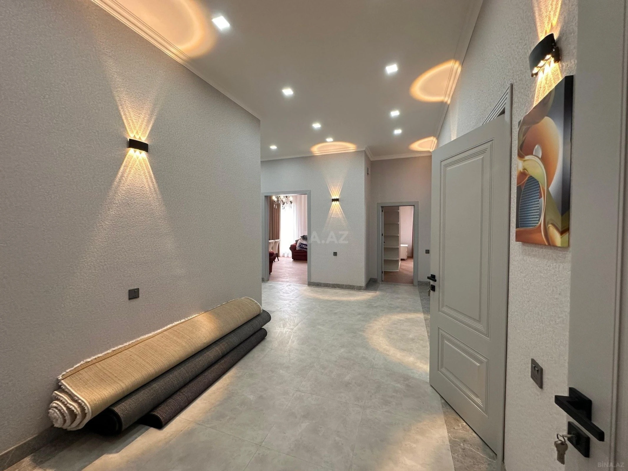 Satılır 5 otaqlı həyət evi 190 m²