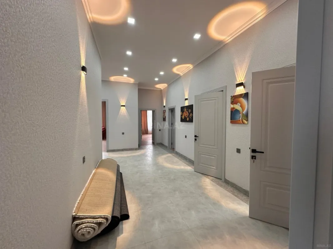 Satılır 5 otaqlı həyət evi 190 m²