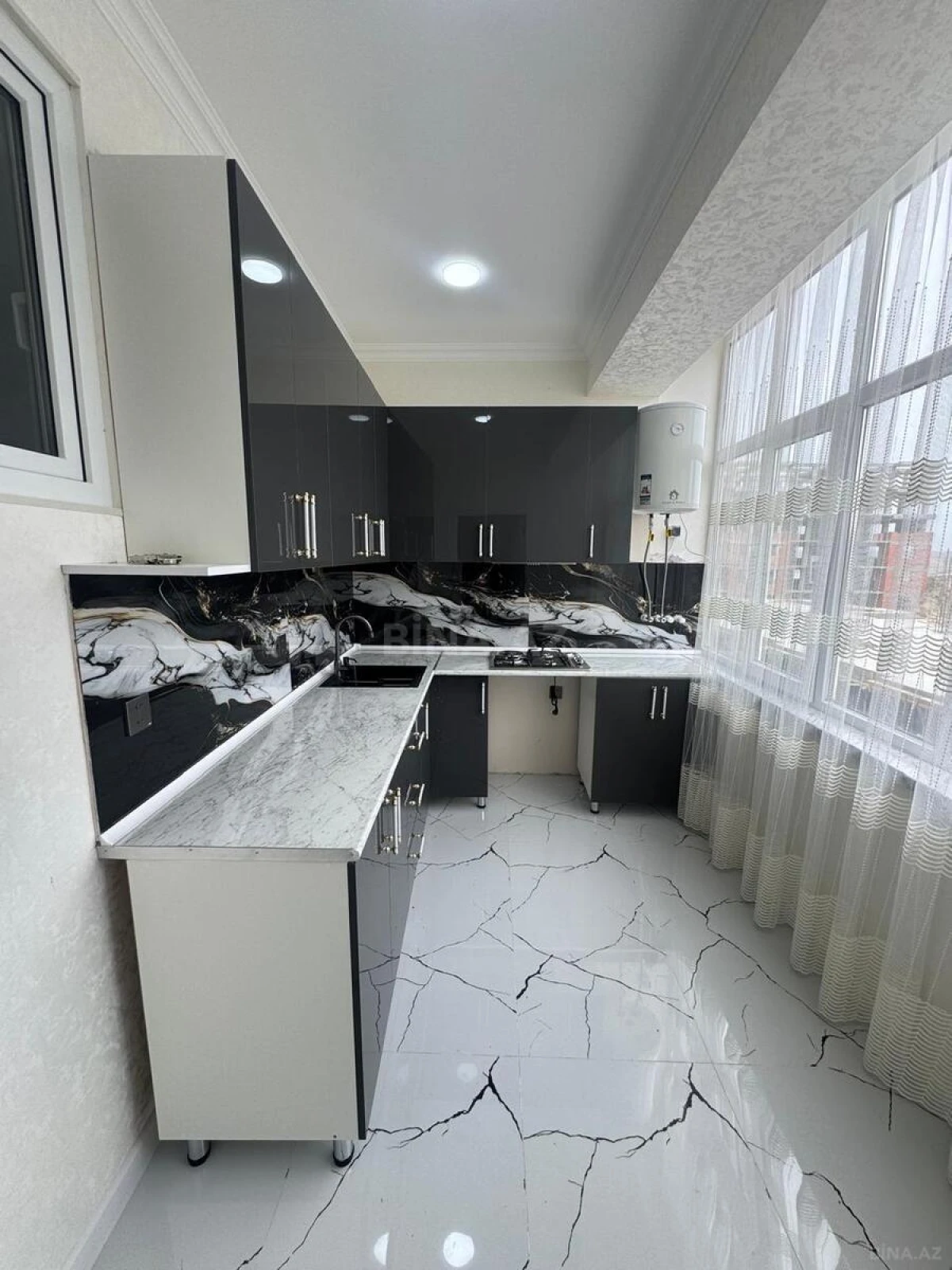 Satılır 2 otaqlı mənzil 44 m²