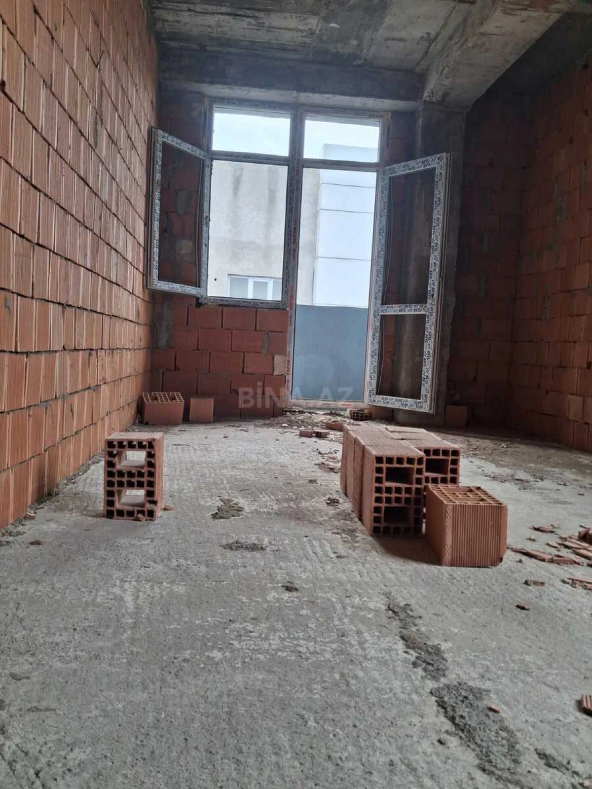 Satılır 3 otaqlı mənzil 65 m²