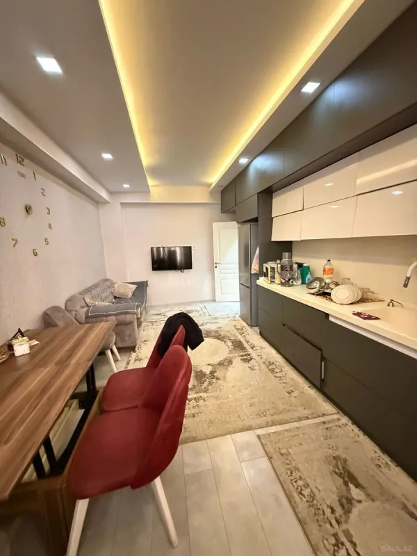 Satılır 3 otaqlı mənzil 138 m²