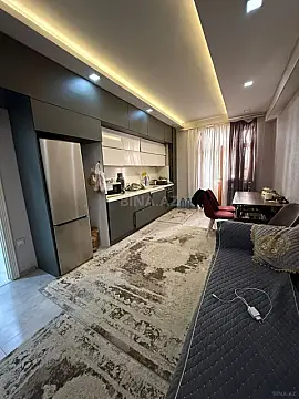 Satılır 3 otaqlı mənzil 138 m²