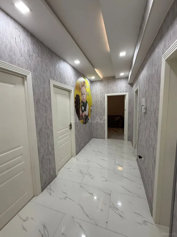 Satılır 3 otaqlı mənzil 138 m²