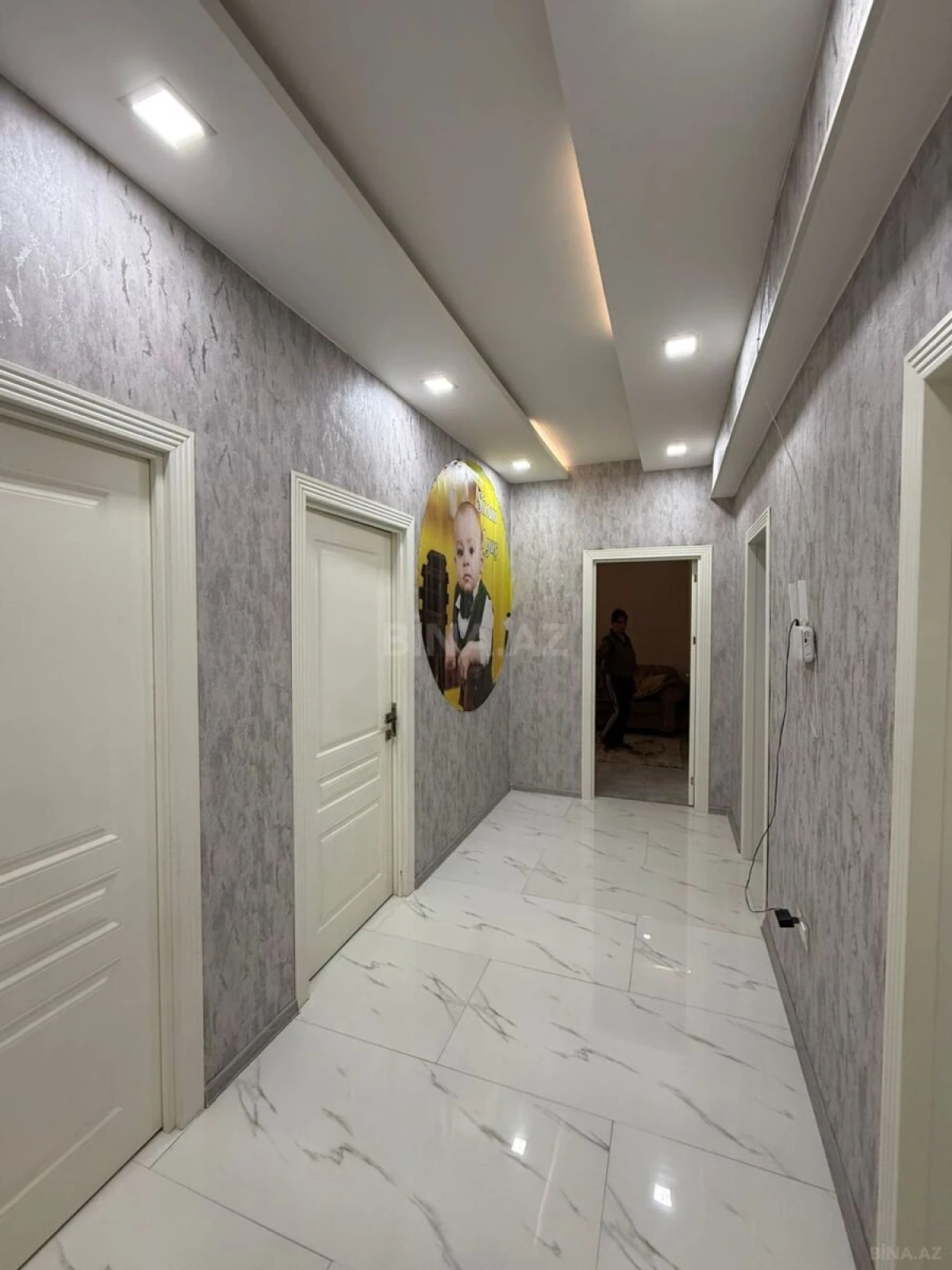 Satılır 3 otaqlı mənzil 138 m²