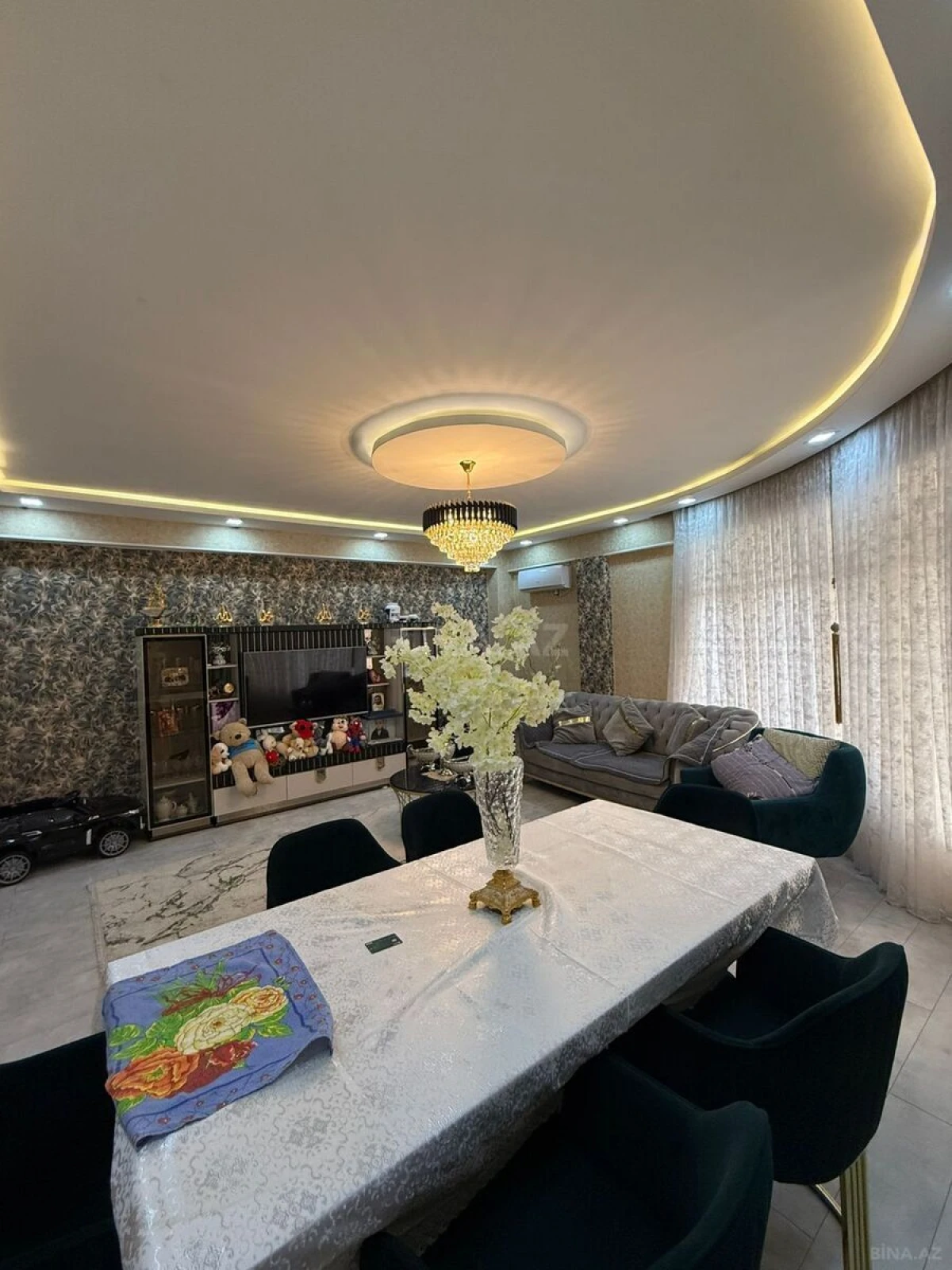 Satılır 3 otaqlı mənzil 138 m²