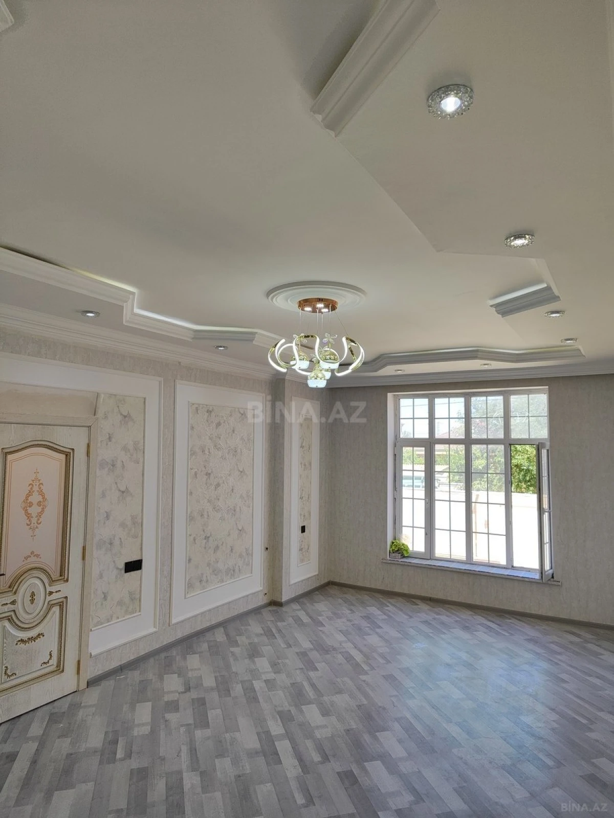 Satılır 5 otaqlı həyət evi 190 m²