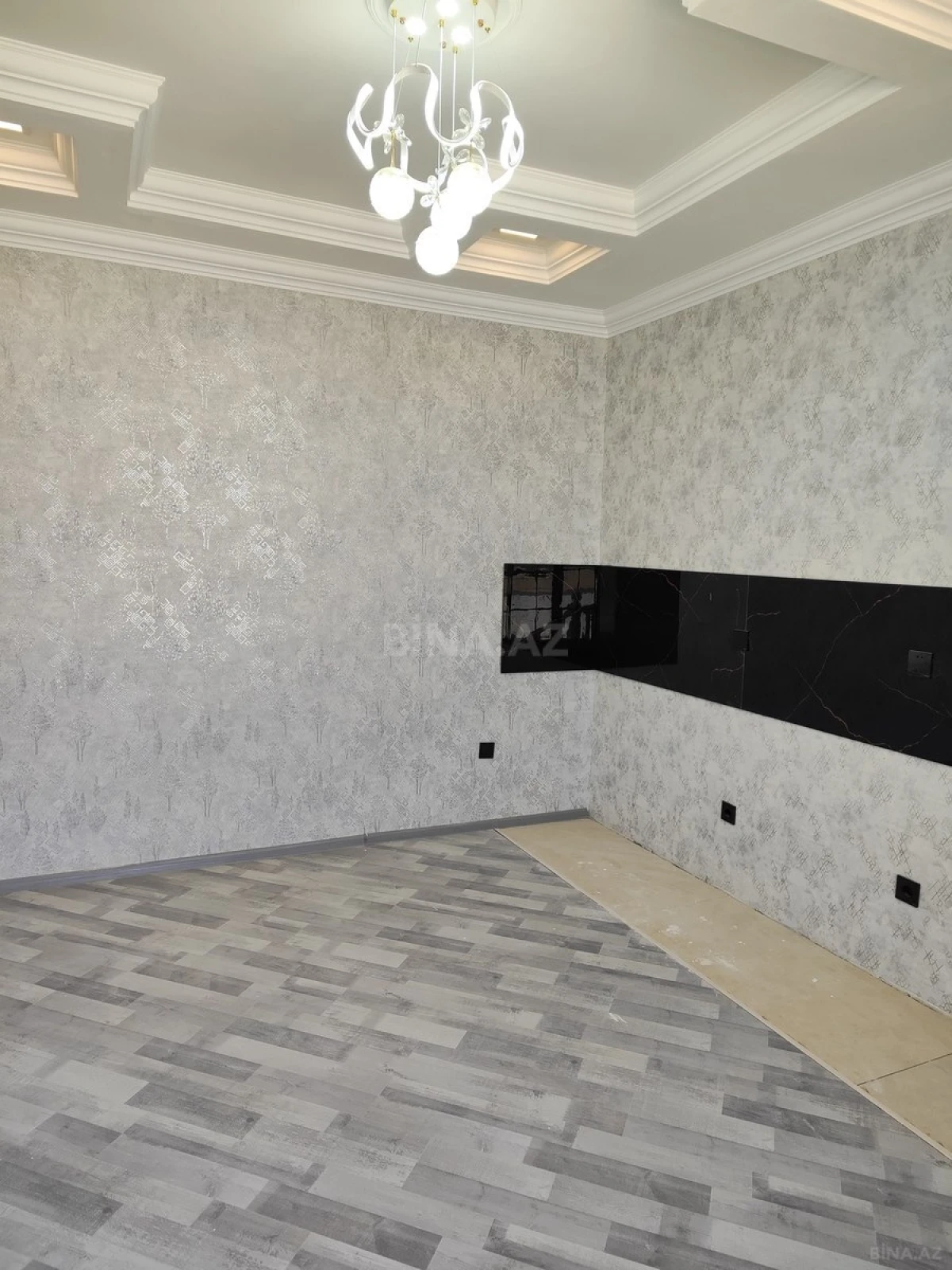 Satılır 5 otaqlı həyət evi 190 m²