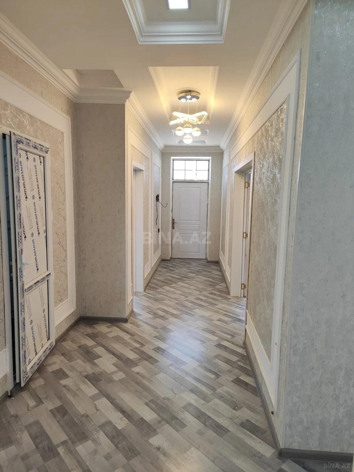 Satılır 5 otaqlı həyət evi 190 m²