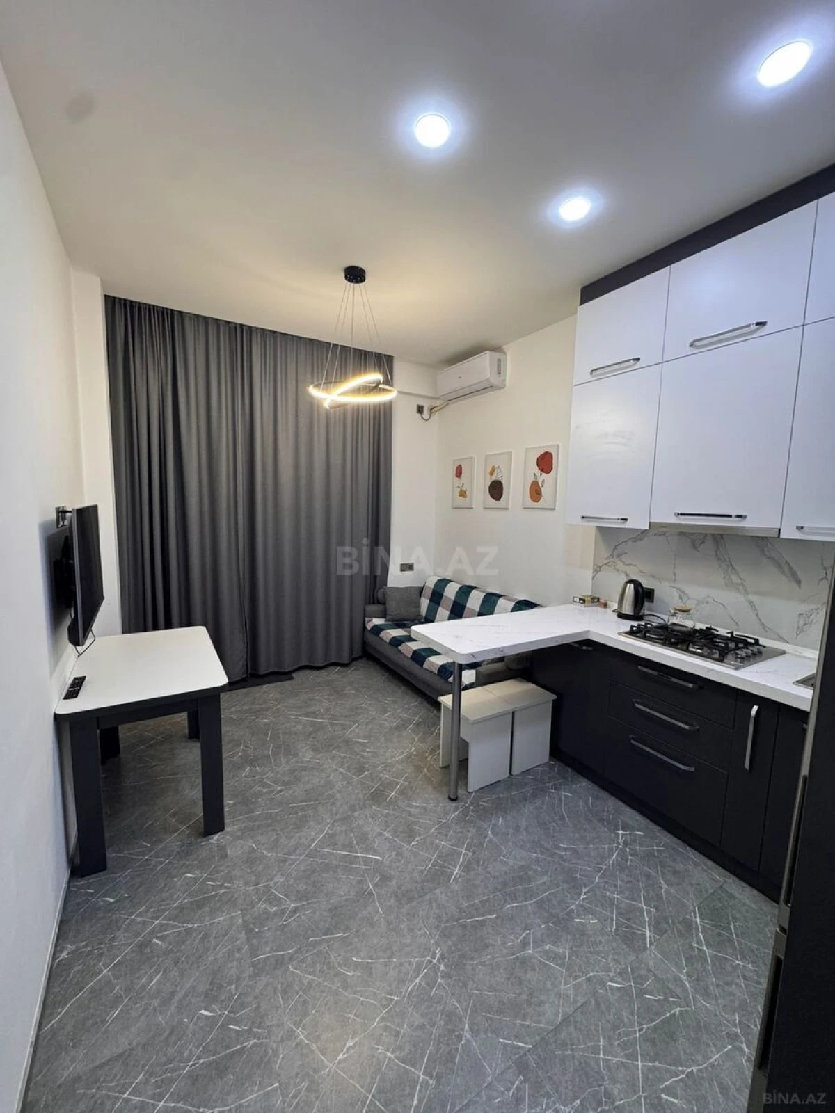 Satılır 2 otaqlı mənzil 52 m²