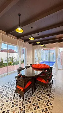 Satılır 5 otaqlı həyət evi 210 m²