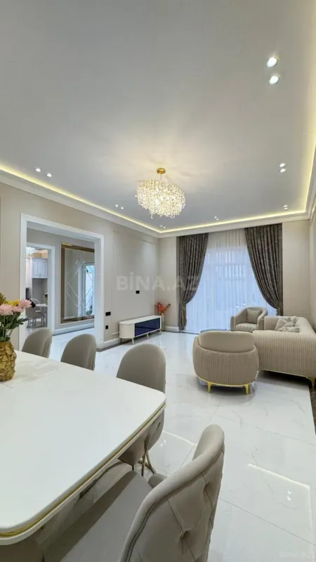 Satılır 5 otaqlı həyət evi 210 m²