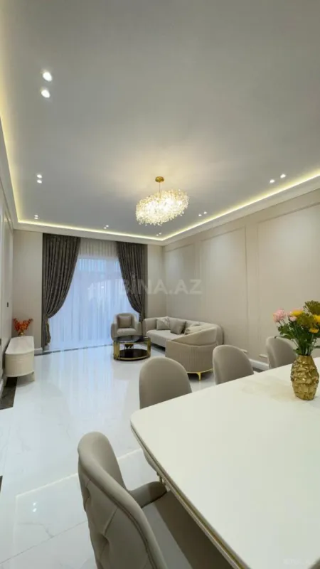 Satılır 5 otaqlı həyət evi 210 m²