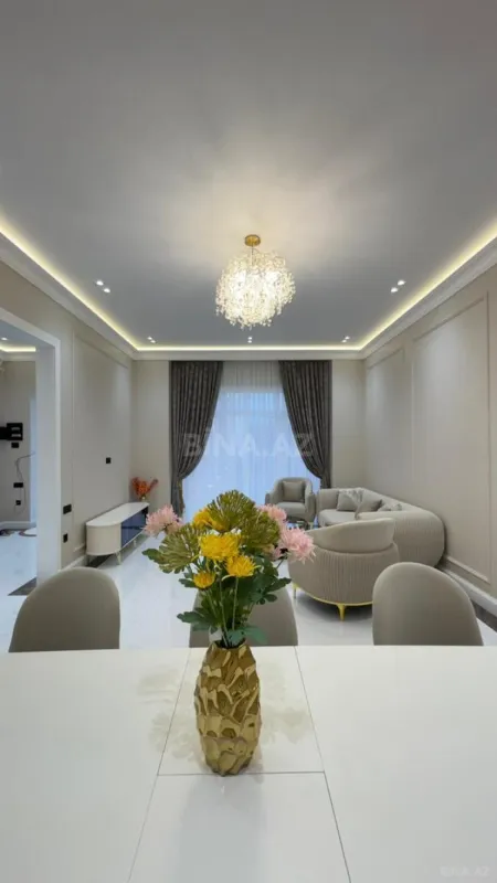 Satılır 5 otaqlı həyət evi 210 m²