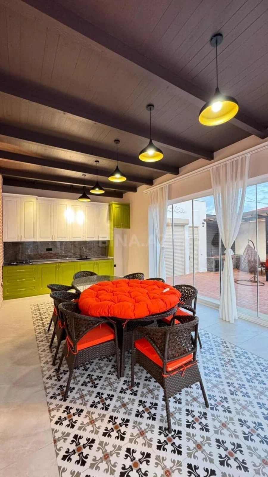 Satılır 5 otaqlı həyət evi 210 m²