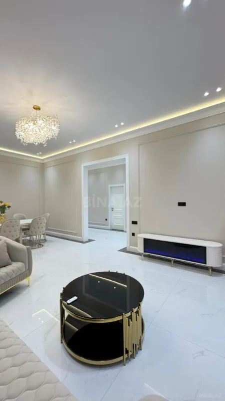 Satılır 5 otaqlı həyət evi 210 m²