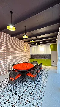 Satılır 5 otaqlı həyət evi 210 m²