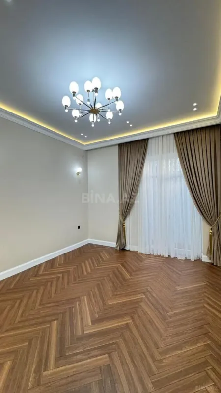 Satılır 5 otaqlı həyət evi 210 m²