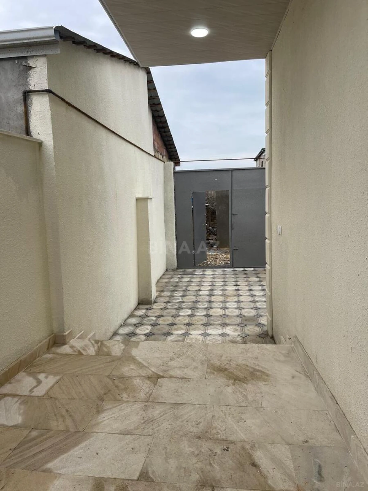 Satılır 2 otaqlı həyət evi 150 m²