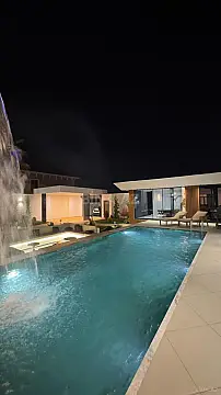 Satılır 5 otaqlı həyət evi 300 m²