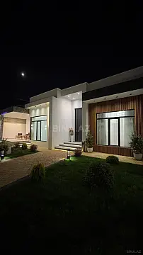 Satılır 5 otaqlı həyət evi 300 m²
