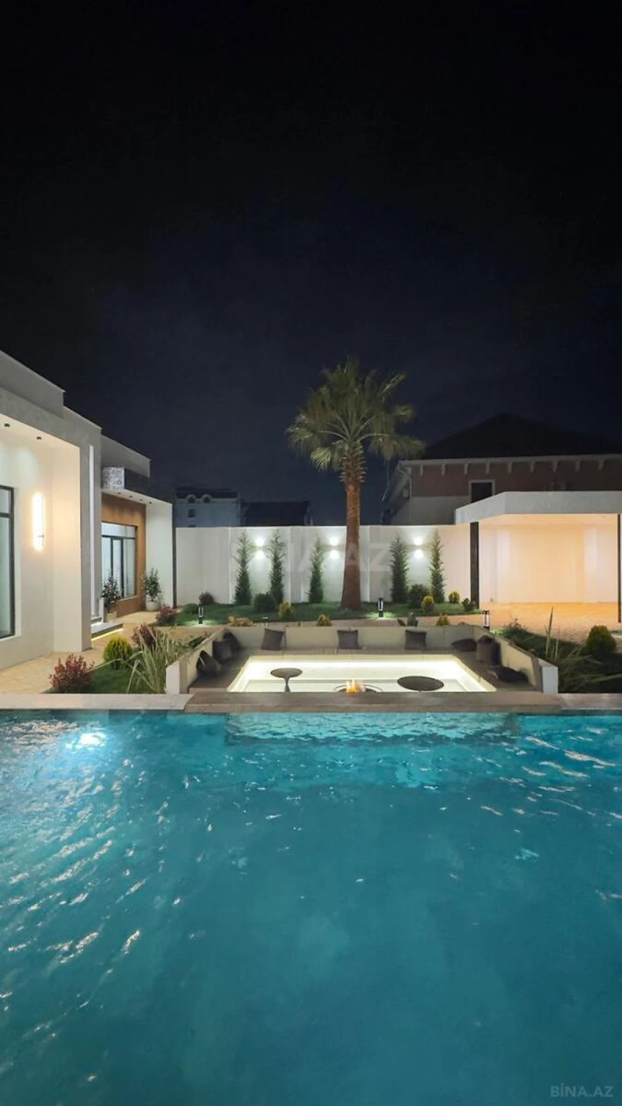 Satılır 5 otaqlı həyət evi 300 m²