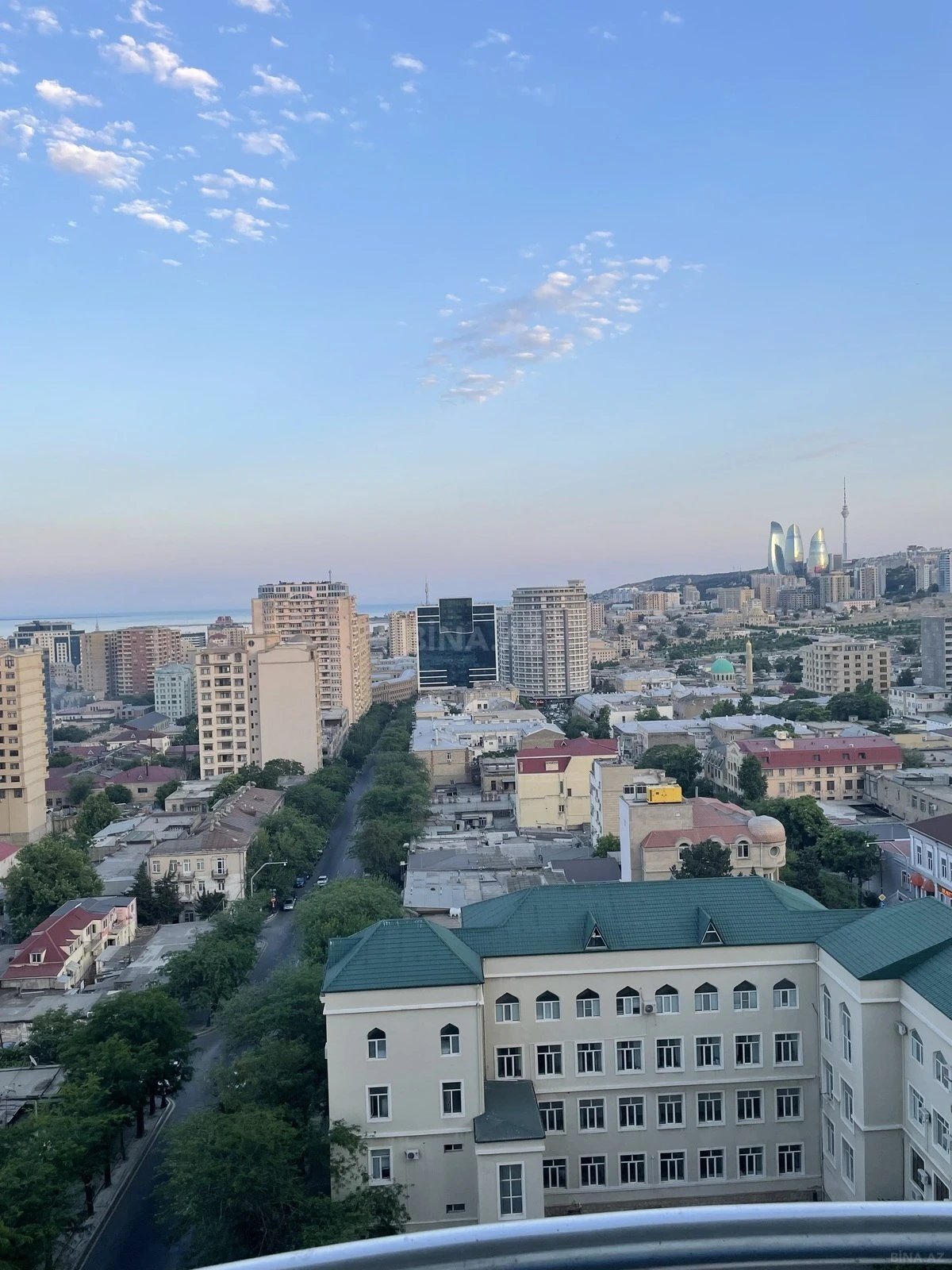 Kirayə verilir 3 otaqlı mənzil 135 m²