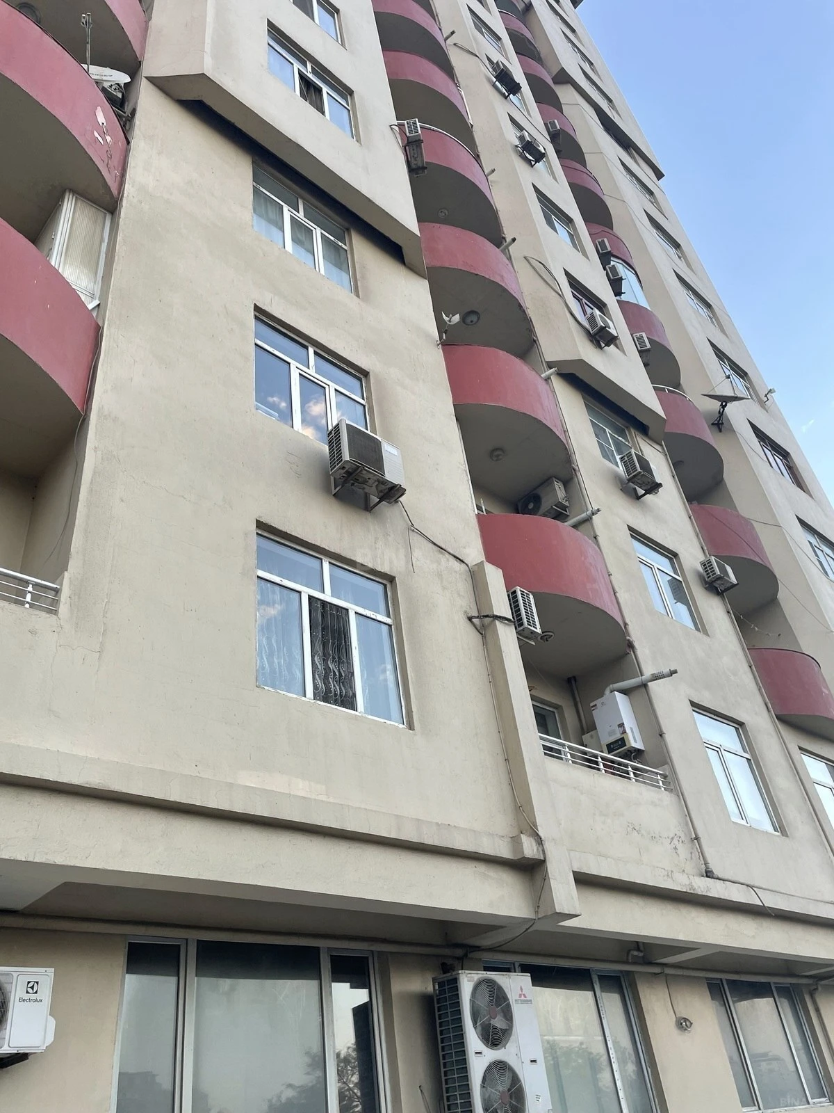 Kirayə verilir 3 otaqlı mənzil 135 m²