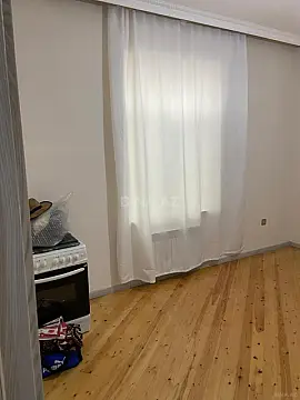 Satılır 7 otaqlı həyət evi 180 m²