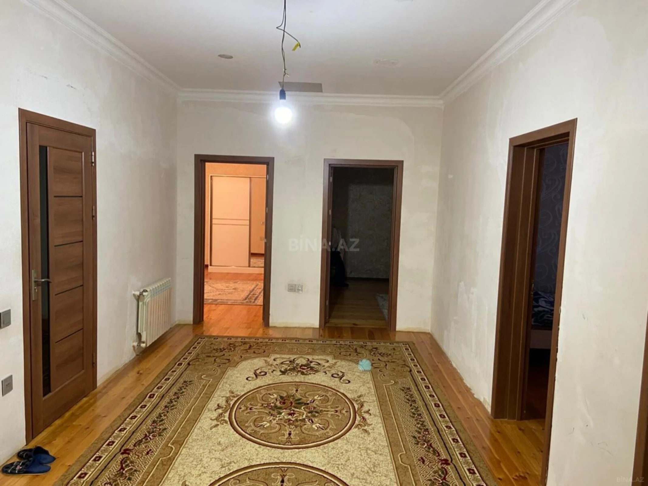 Satılır 7 otaqlı həyət evi 180 m²