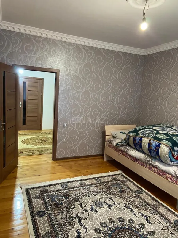 Satılır 7 otaqlı həyət evi 180 m²