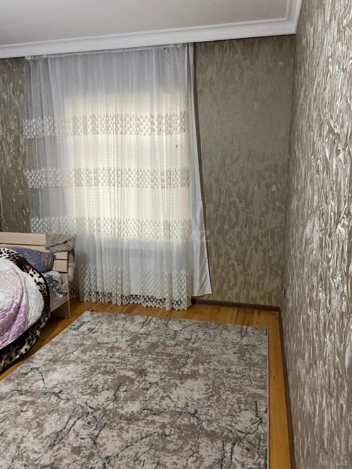 Satılır 7 otaqlı həyət evi 180 m²