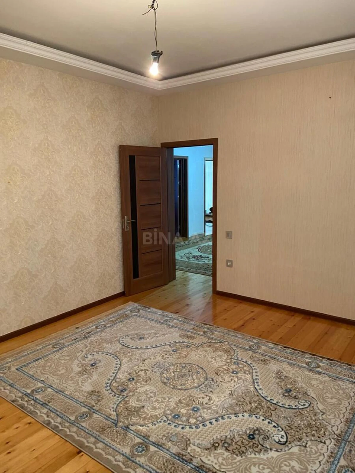 Satılır 7 otaqlı həyət evi 180 m²