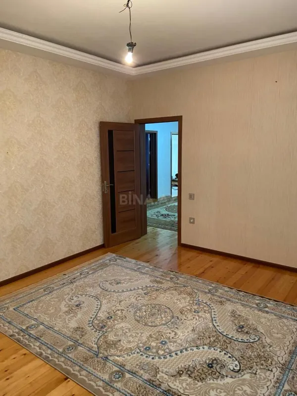 Satılır 7 otaqlı həyət evi 180 m²