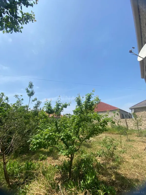 Satılır 8 otaqlı həyət evi 500 m²