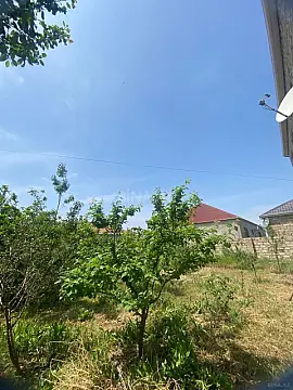 Satılır 8 otaqlı həyət evi 500 m²