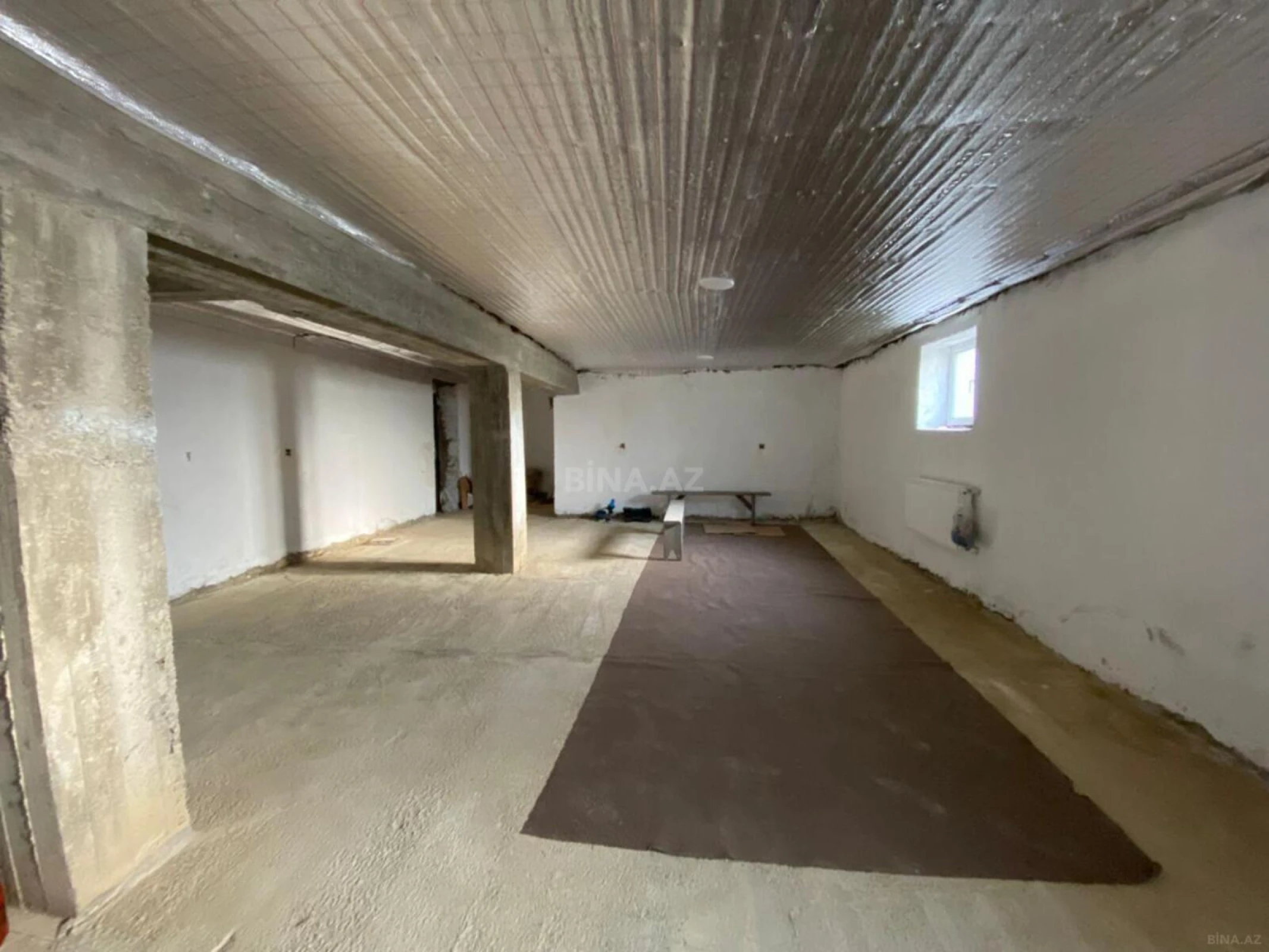 Satılır 8 otaqlı həyət evi 500 m²