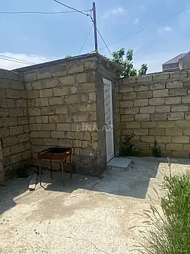 Satılır 8 otaqlı həyət evi 500 m²