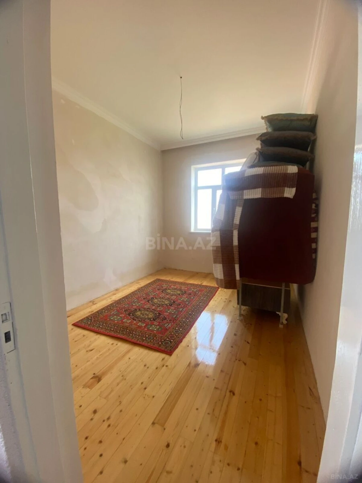 Satılır 8 otaqlı həyət evi 500 m²
