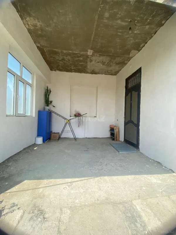 Satılır 8 otaqlı həyət evi 500 m²