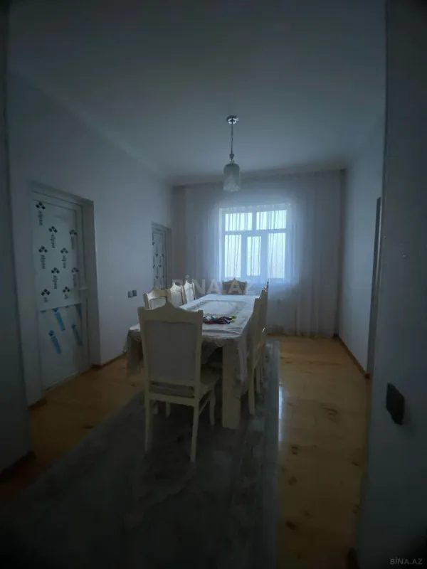Satılır 8 otaqlı həyət evi 500 m²