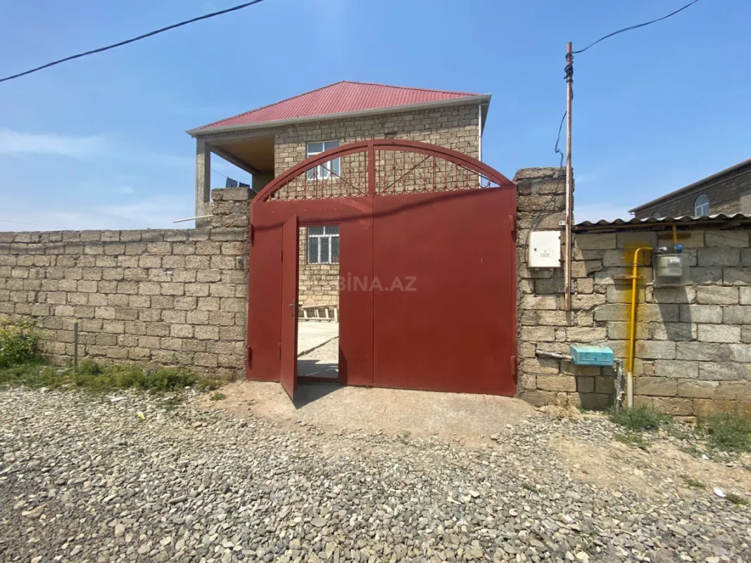 Satılır 8 otaqlı həyət evi 500 m²